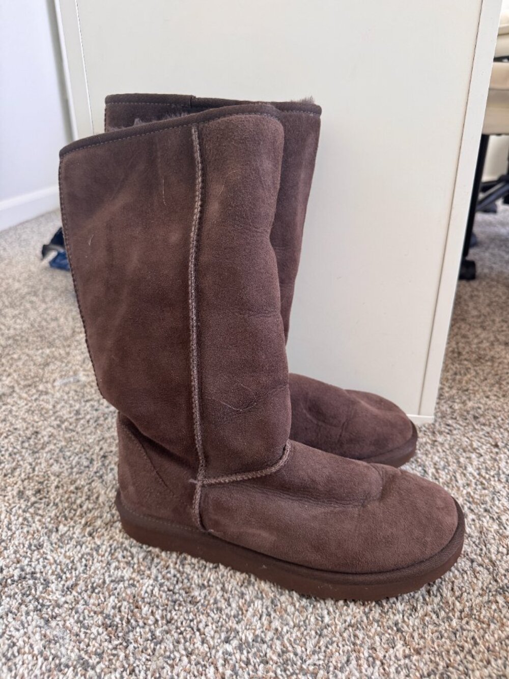 UGG Classic Tall boot - Picture 2 of 4